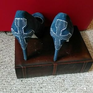 HOT navy blue pumps